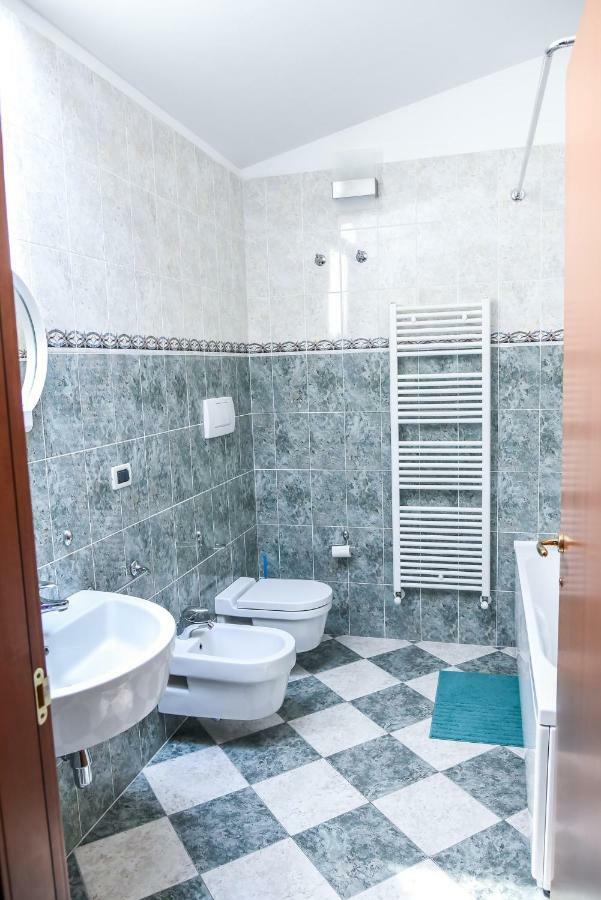 Attic Aries Daire Montesilvano Marina Dış mekan fotoğraf